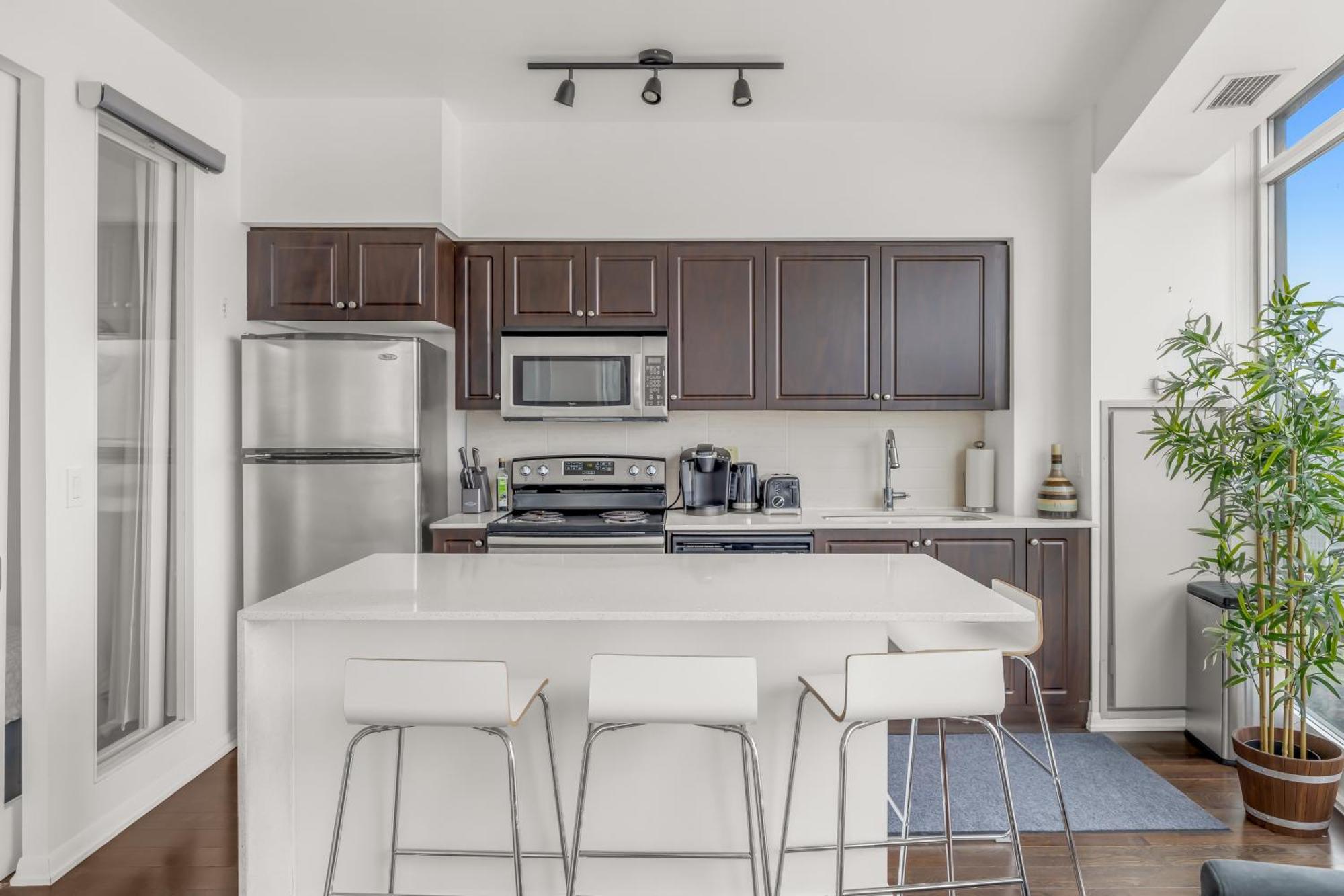 2 Bedroom Waterfront Condo Downtown W/ Free Parking Toronto Exterior foto